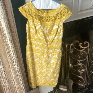 Tadashi Shoji yellow & white lace dress with cap sleeves